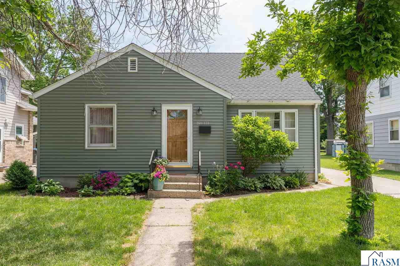 121 Winkler Street, Mankato, MN 56001 Listing Photo  1