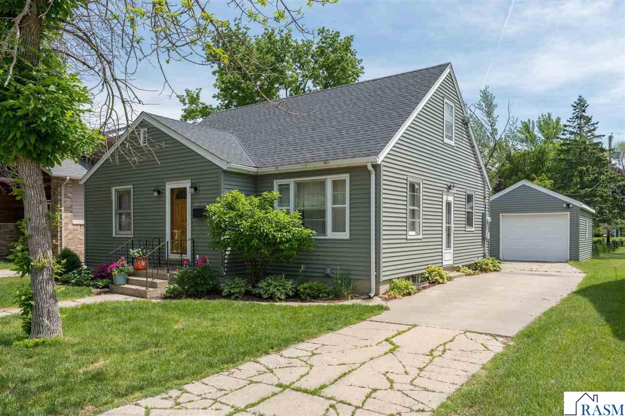 121 Winkler Street, Mankato, MN 56001 Listing Photo  2