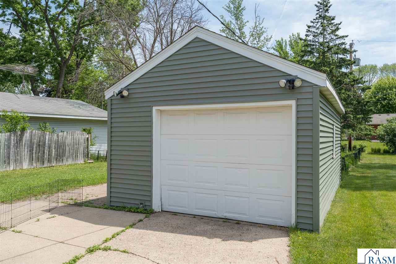 121 Winkler Street, Mankato, MN 56001 Listing Photo  31