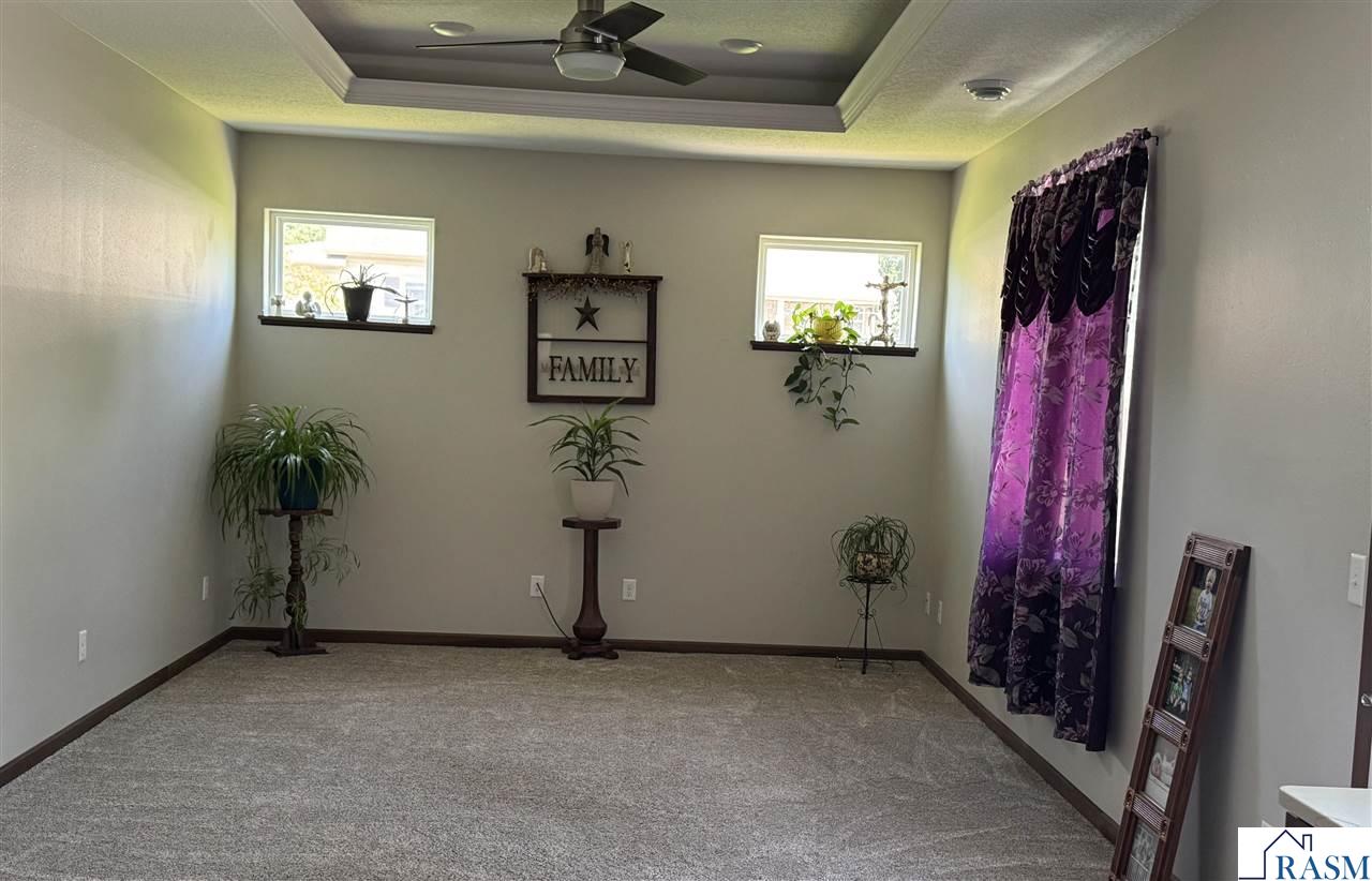 211 SW 3 Avenue, Wells, MN 56097-4302 Listing Photo  12