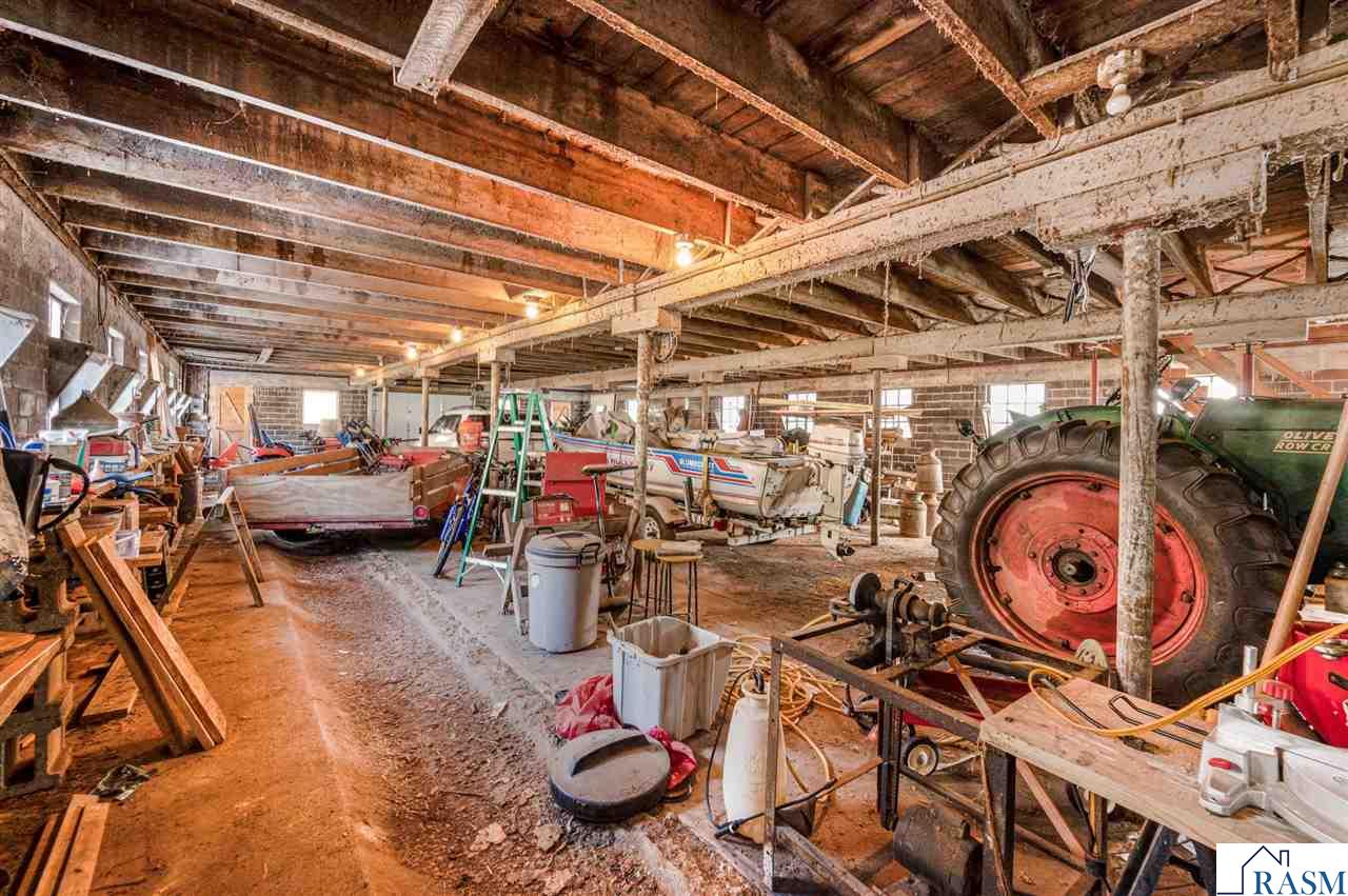 48050 Old River Bluff Road, St. Peter, MN 56082 Listing Photo  49