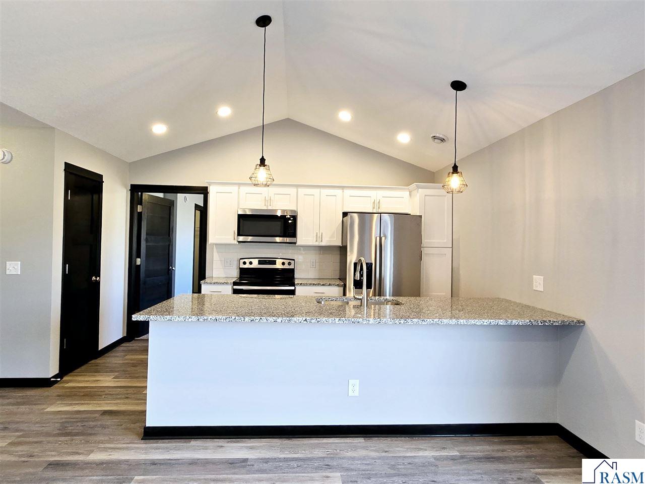 1119 SE 8th Avenue, Waseca, MN 56093-2075 Listing Photo  6