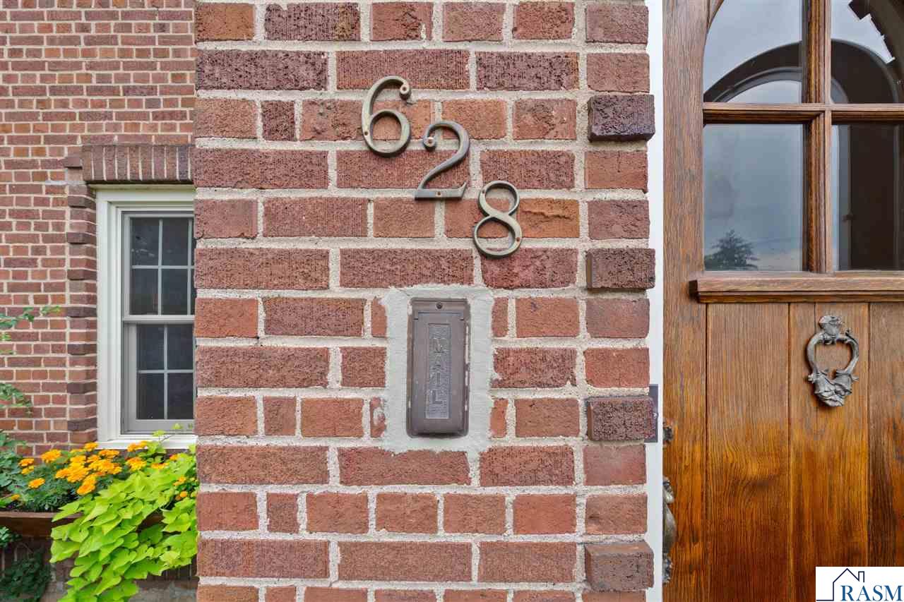 628 Grant Ave