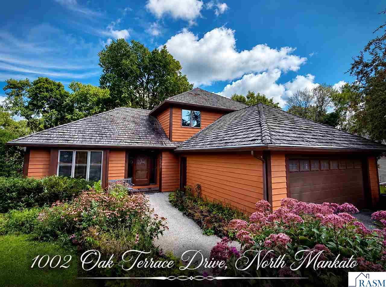 1002 Oak Terrace Drive, North Mankato, MN 56003 Listing Photo  1