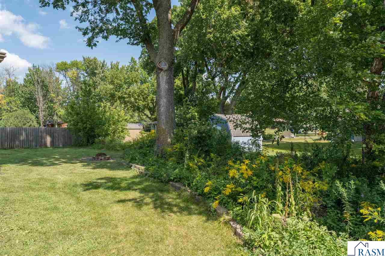 1002 Oak Terrace Drive, North Mankato, MN 56003 Listing Photo  45