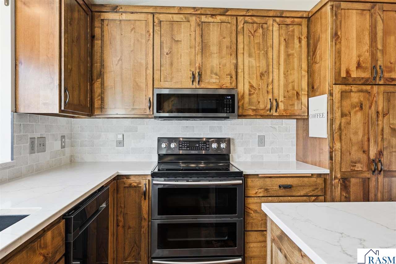 1115 Ridge Street, Jordan, MN 55352 Listing Photo  8