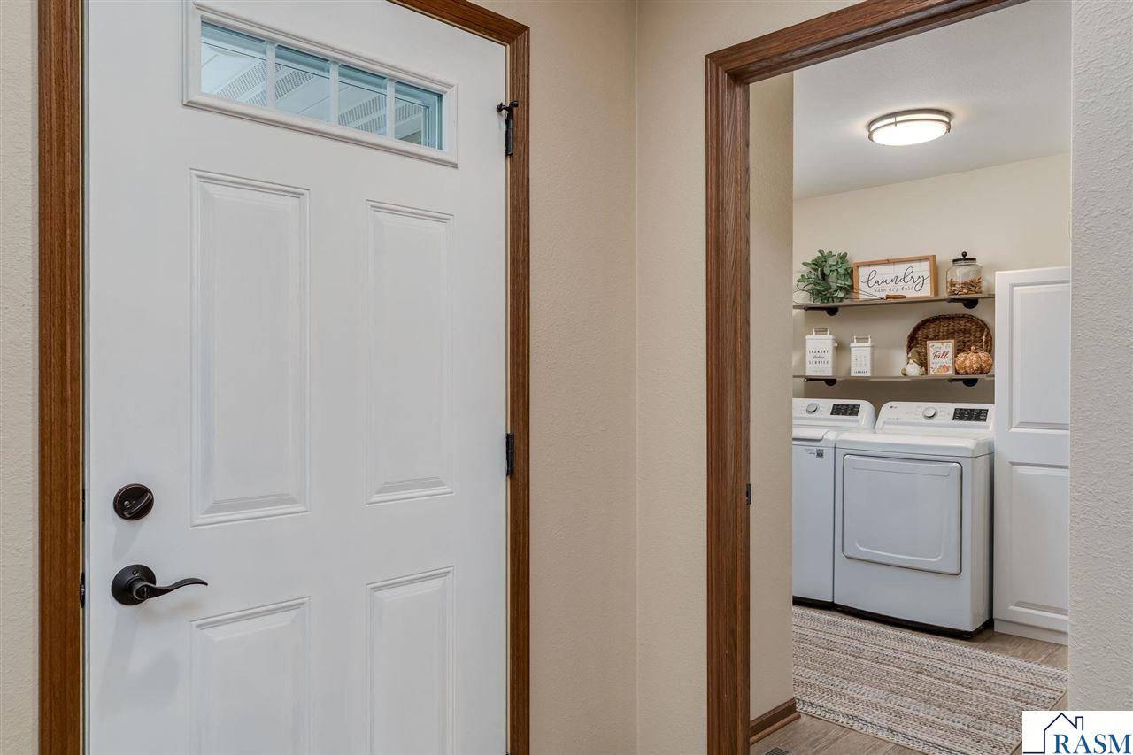 2377 Rolling Green Lane, North Mankato, MN 56003 Listing Photo  2