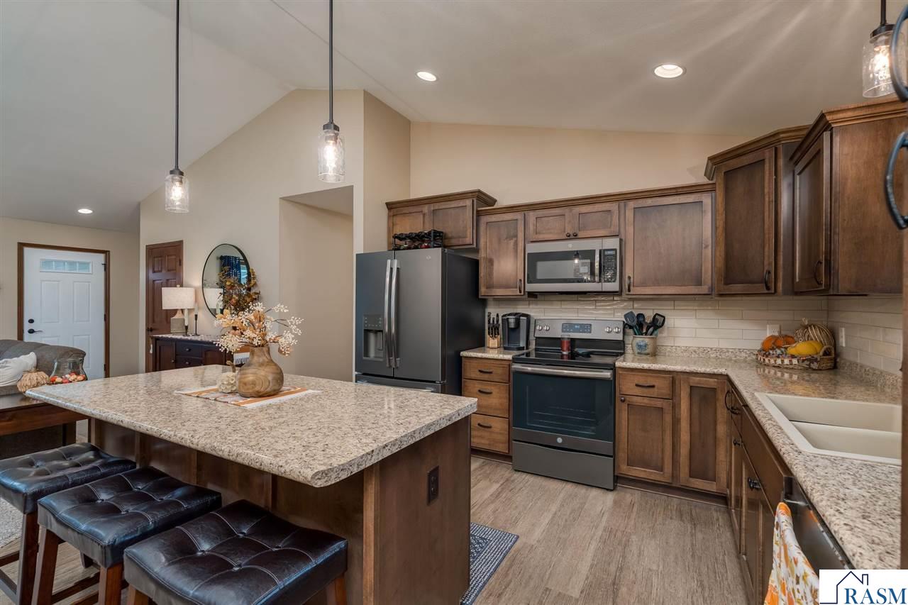 2377 Rolling Green Lane, North Mankato, MN 56003 Listing Photo  15