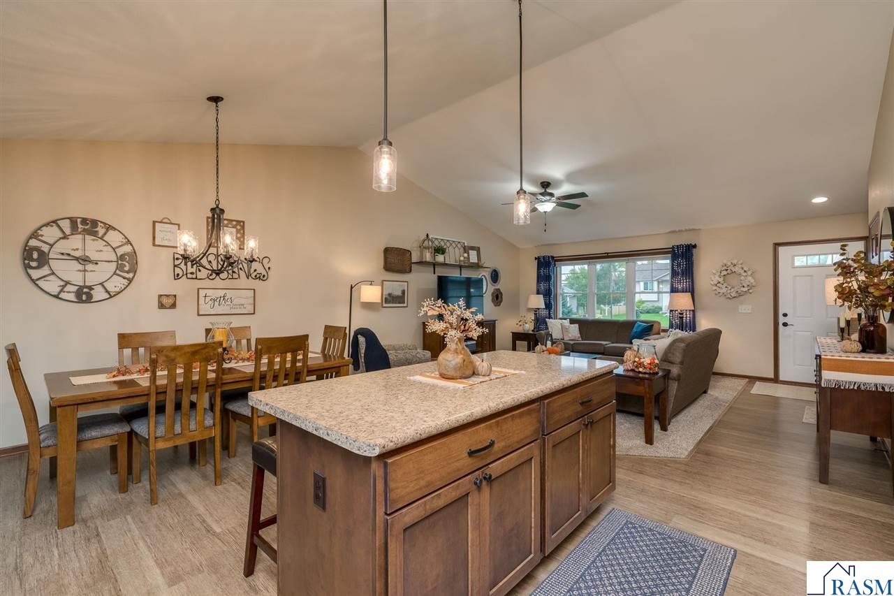 2377 Rolling Green Lane, North Mankato, MN 56003 Listing Photo  17