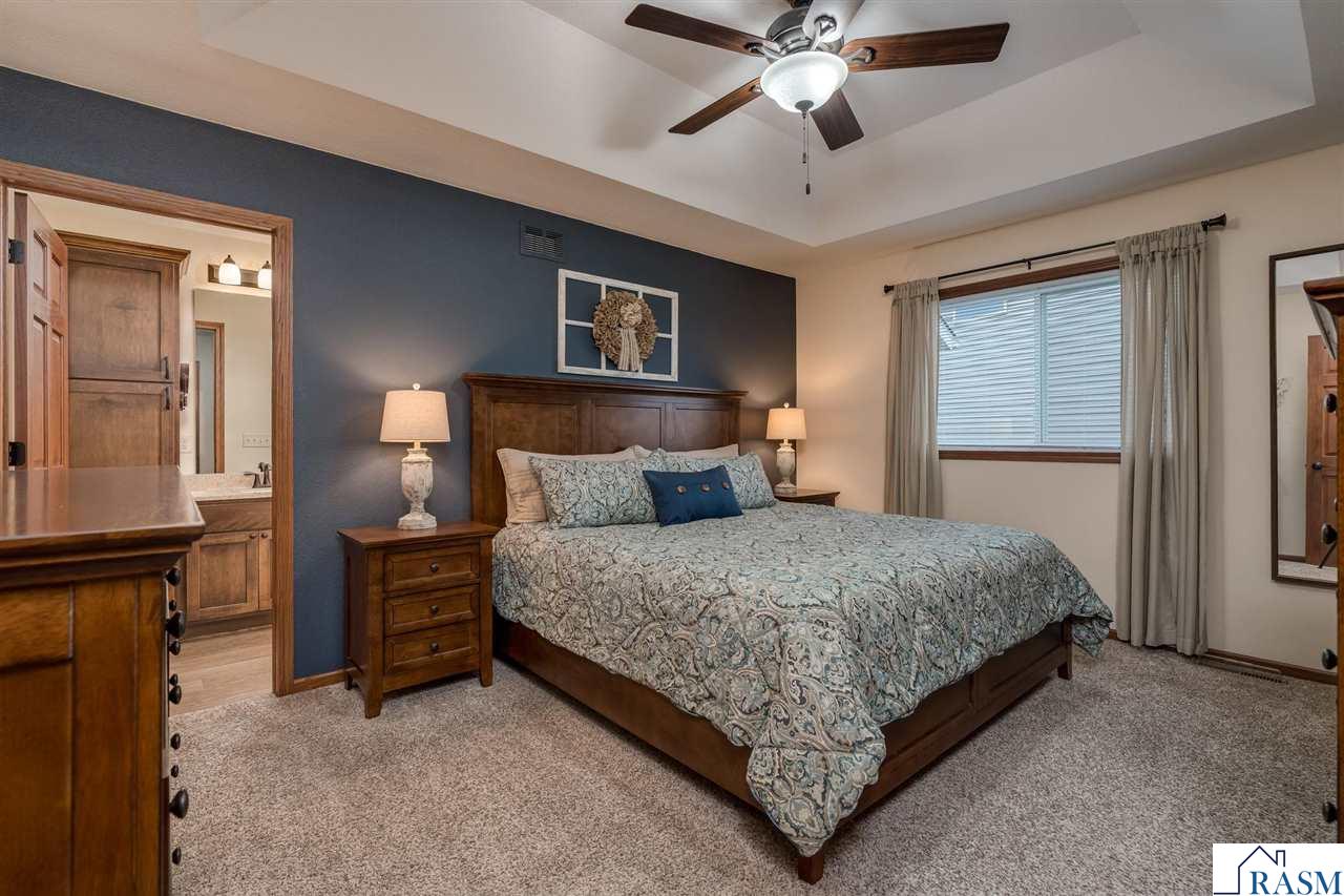 2377 Rolling Green Lane, North Mankato, MN 56003 Listing Photo  19