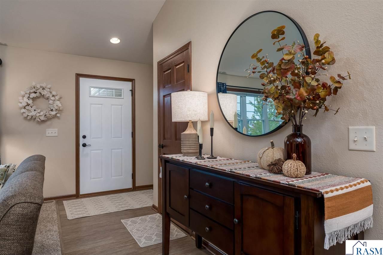 2377 Rolling Green Lane, North Mankato, MN 56003 Listing Photo  3