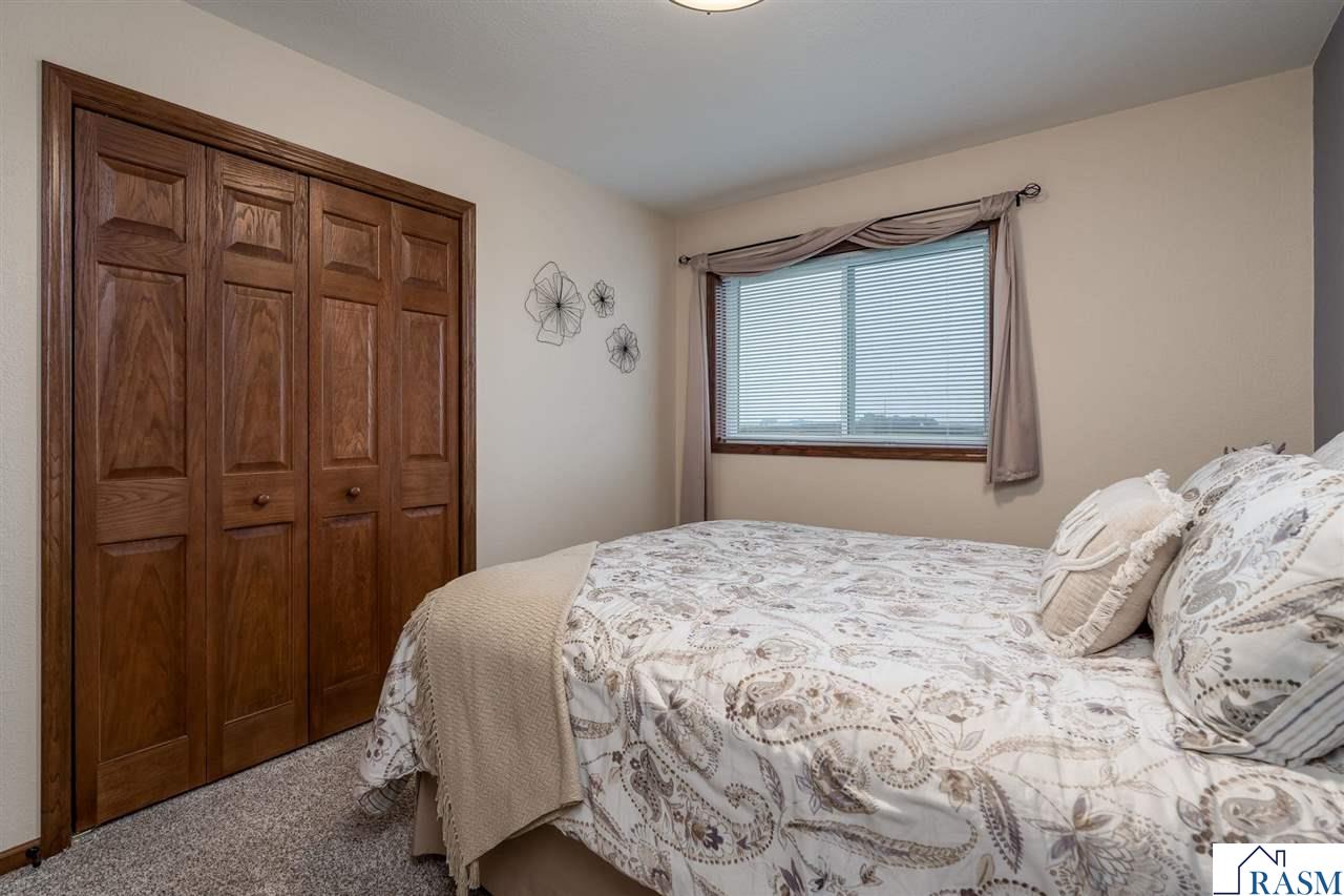 2377 Rolling Green Lane, North Mankato, MN 56003 Listing Photo  24