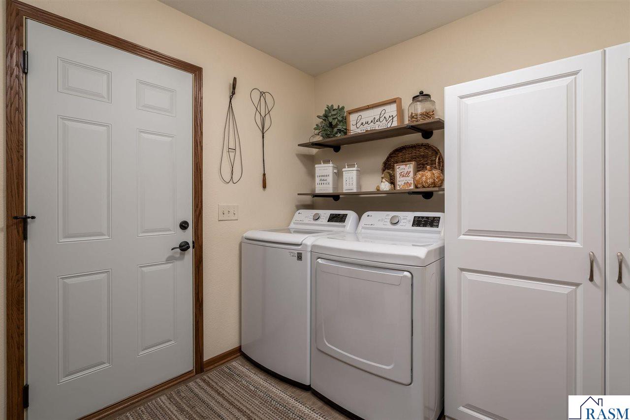 2377 Rolling Green Lane, North Mankato, MN 56003 Listing Photo  28