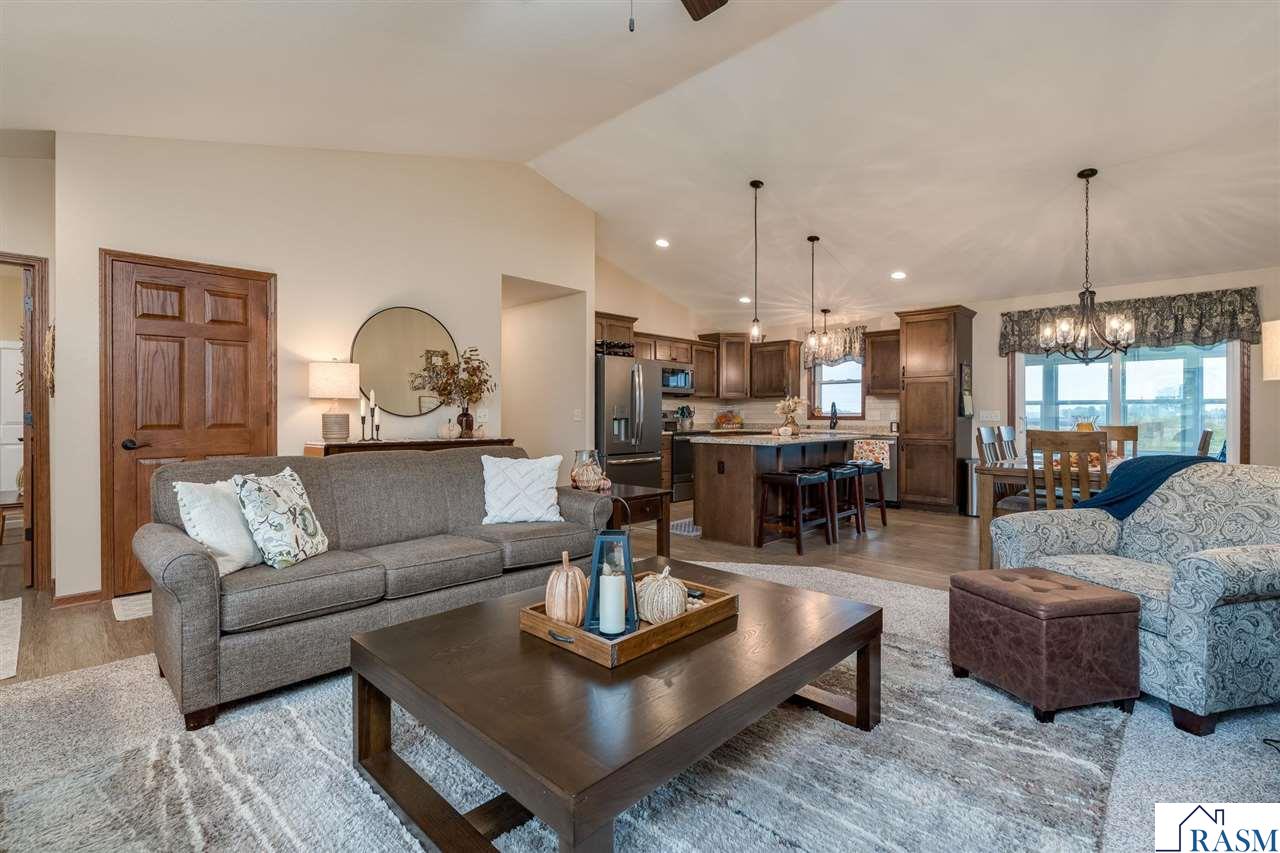 2377 Rolling Green Lane, North Mankato, MN 56003 Listing Photo  8