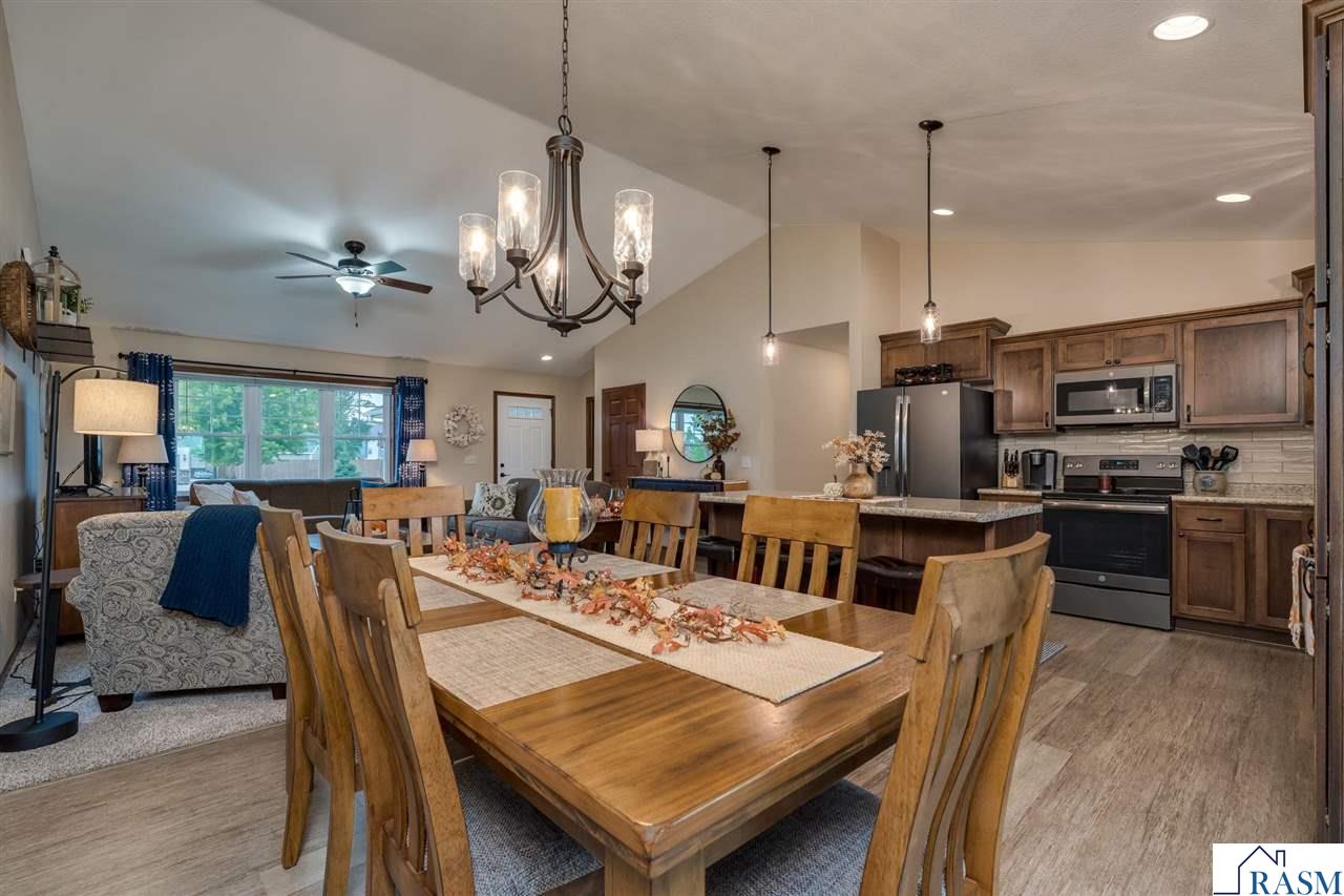 2377 Rolling Green Lane, North Mankato, MN 56003 Listing Photo  10