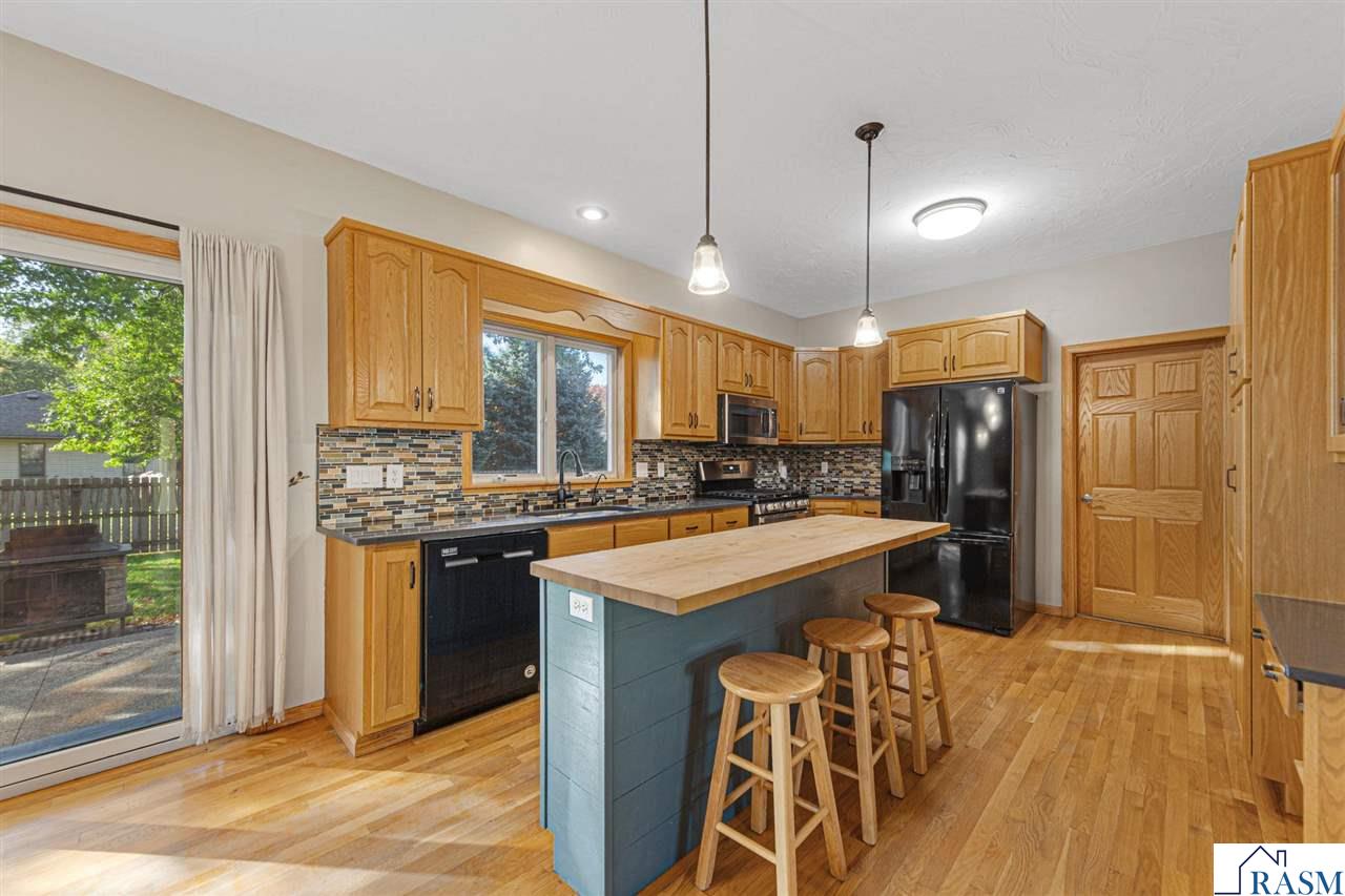 2057 Howard Drive, North Mankato, MN 56003 Listing Photo  16