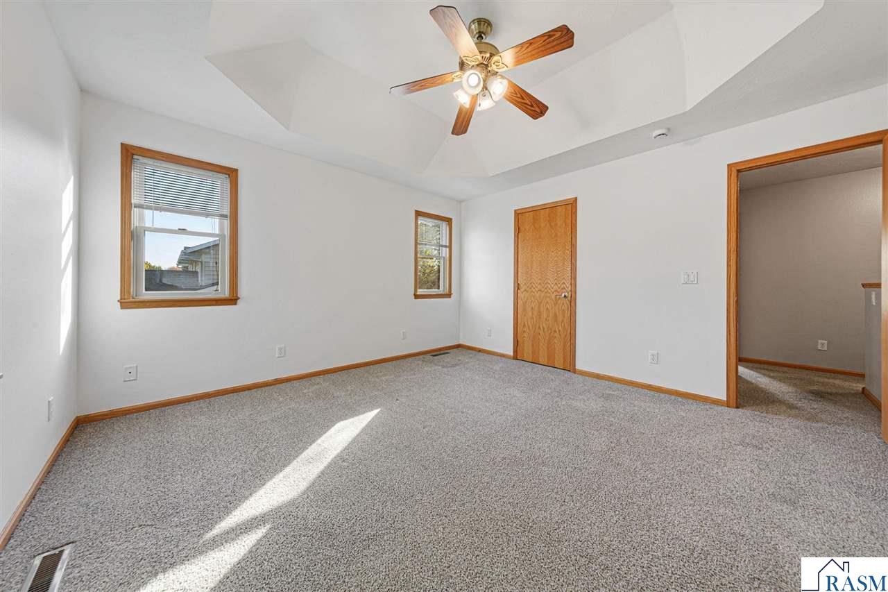 2057 Howard Drive, North Mankato, MN 56003 Listing Photo  22
