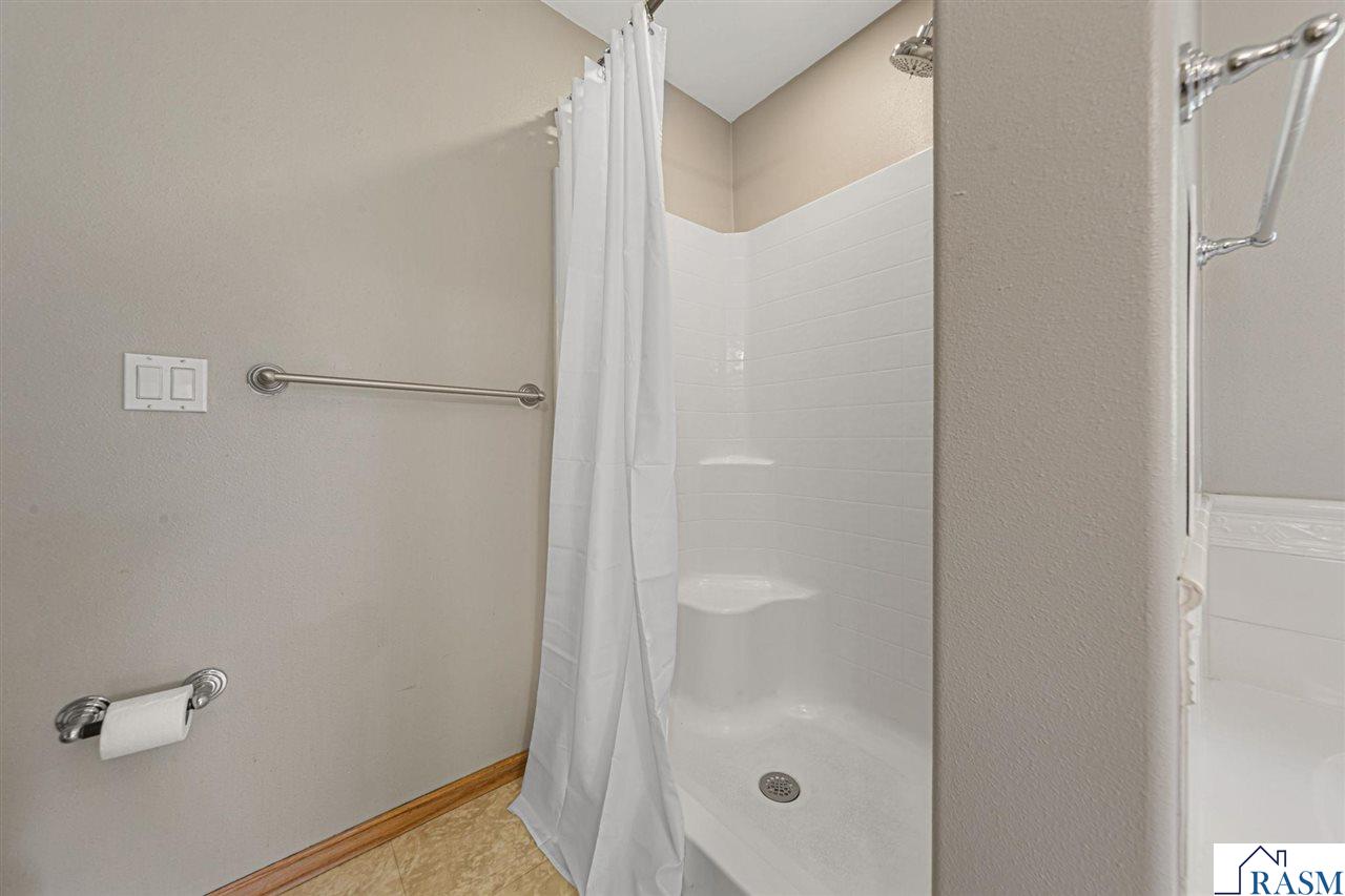 2057 Howard Drive, North Mankato, MN 56003 Listing Photo  29