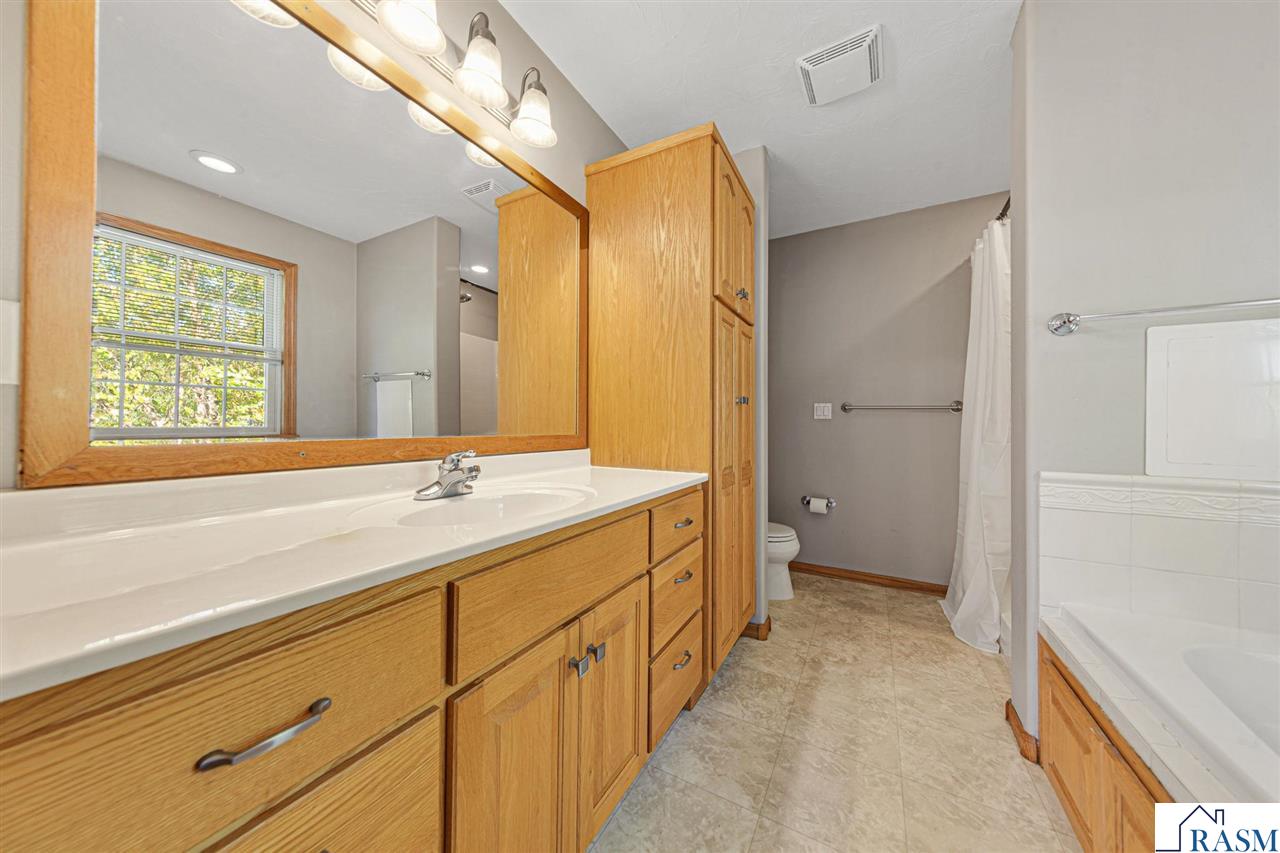 2057 Howard Drive, North Mankato, MN 56003 Listing Photo  31