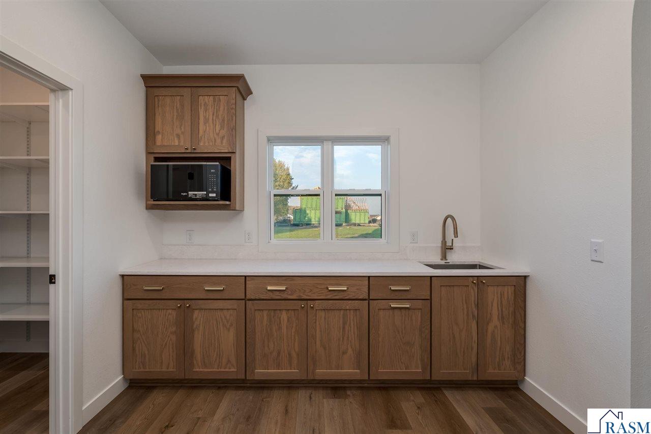 1921 Denali Drive, North Mankato, MN 56003 Listing Photo  21
