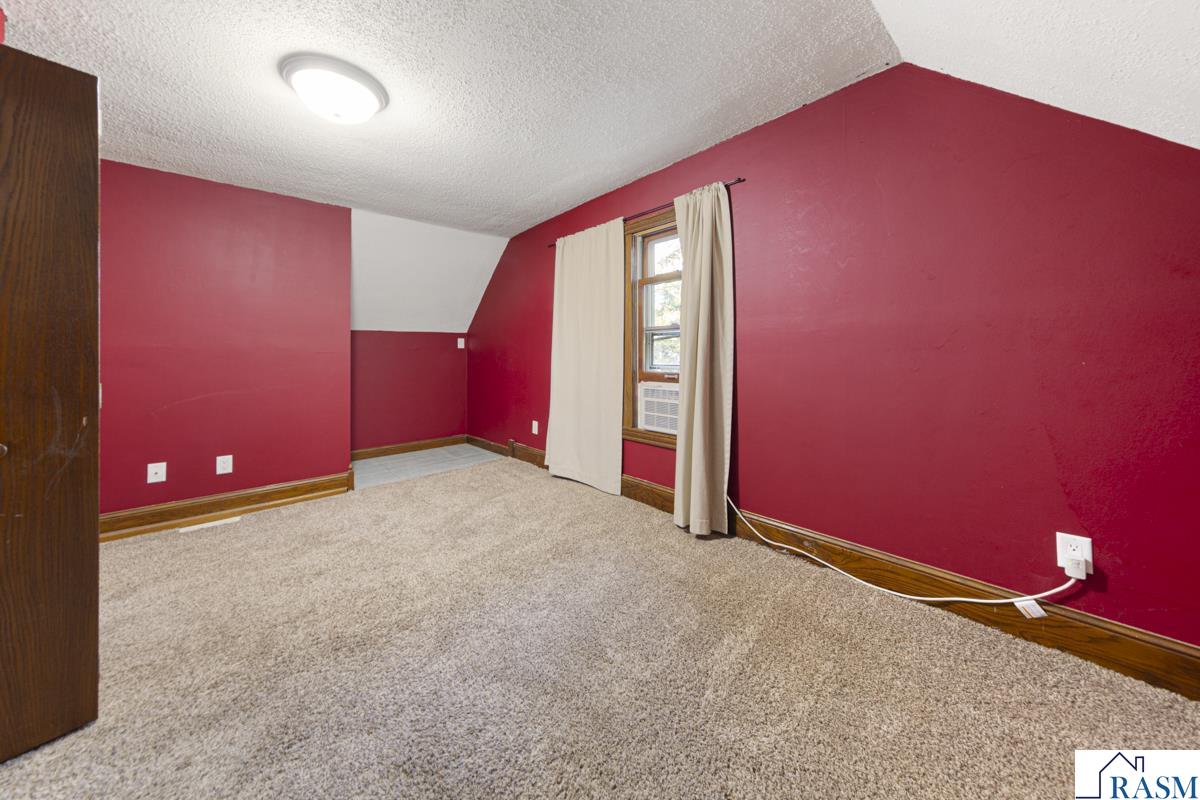 302 S Renville Street, Winthrop, MN 55396 Listing Photo  25
