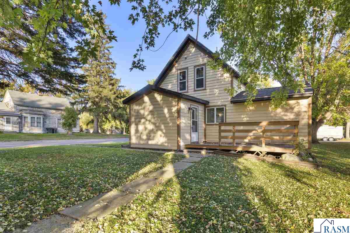 302 S Renville Street, Winthrop, MN 55396 Listing Photo  27