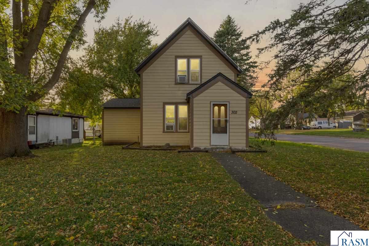 302 S Renville Street, Winthrop, MN 55396 Listing Photo  30
