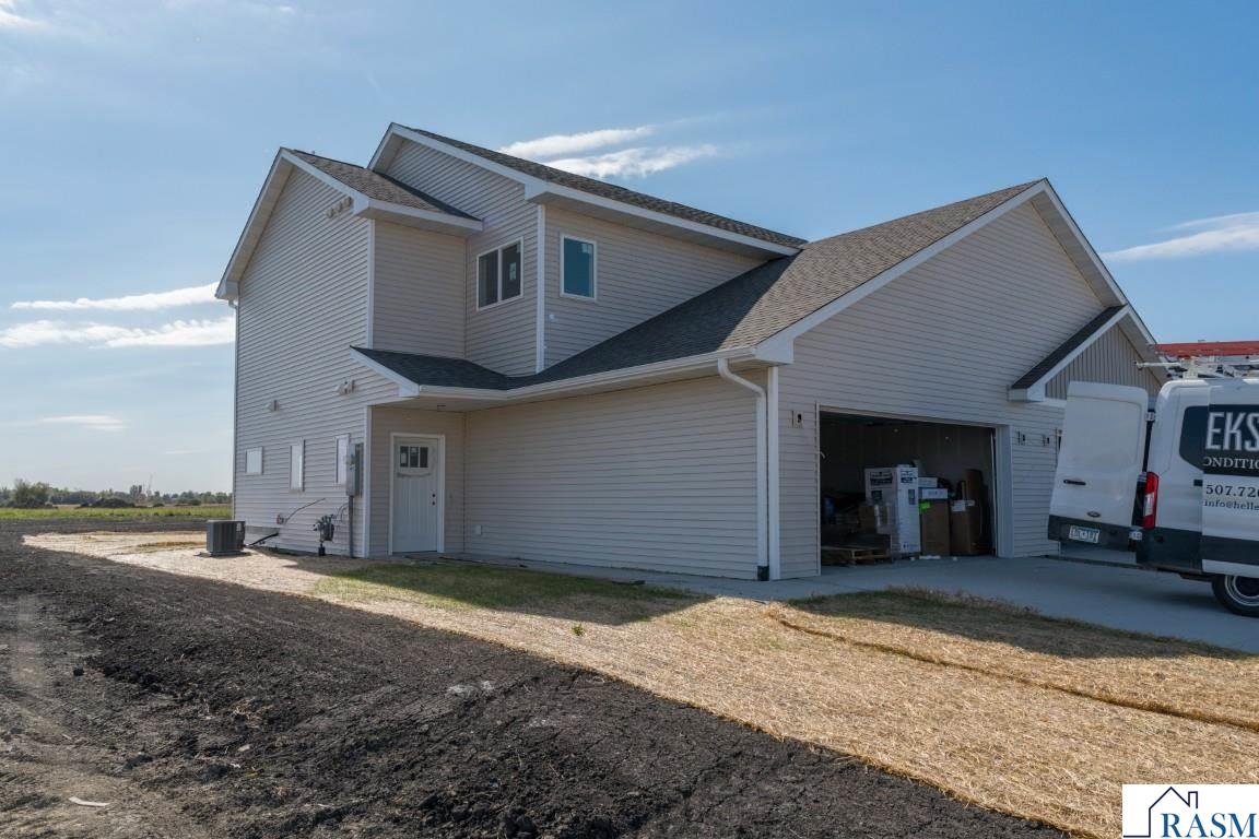 3203 Noble Drive, Mankato, MN 56001 Listing Photo  1