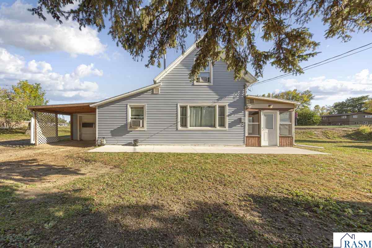 402 N Main Street, Lake Crystal, MN 56055 Listing Photo  1