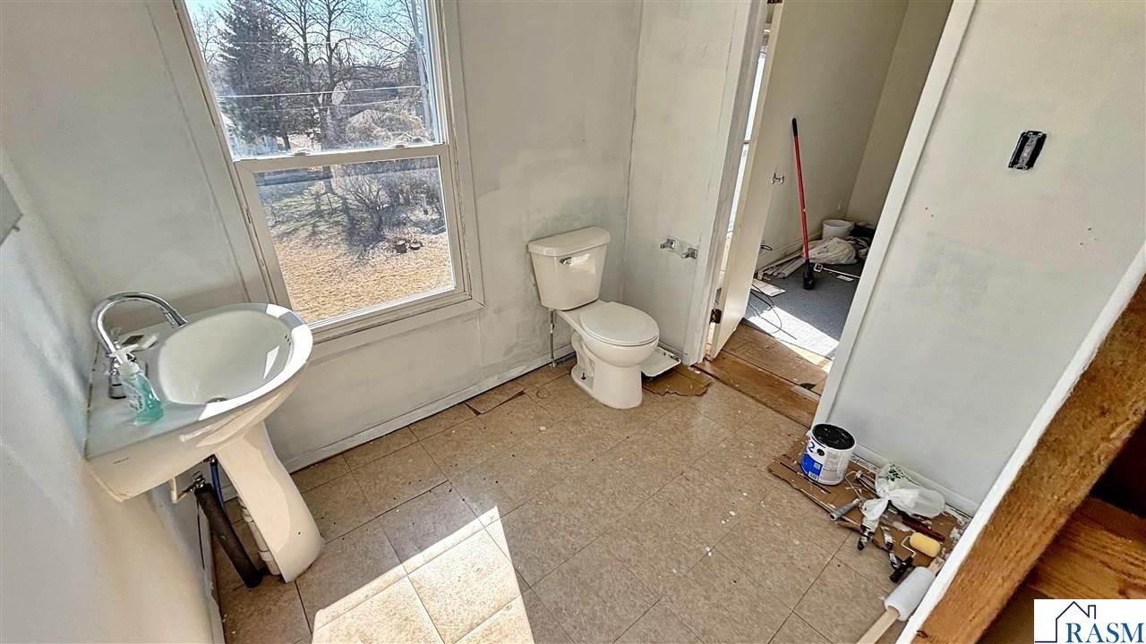 12 E Main Street, Madelia, MN 56062 Listing Photo  28
