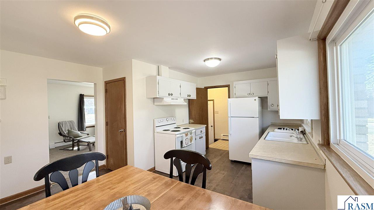 400 E North Street, Waldorf, MN 56091 Listing Photo  6