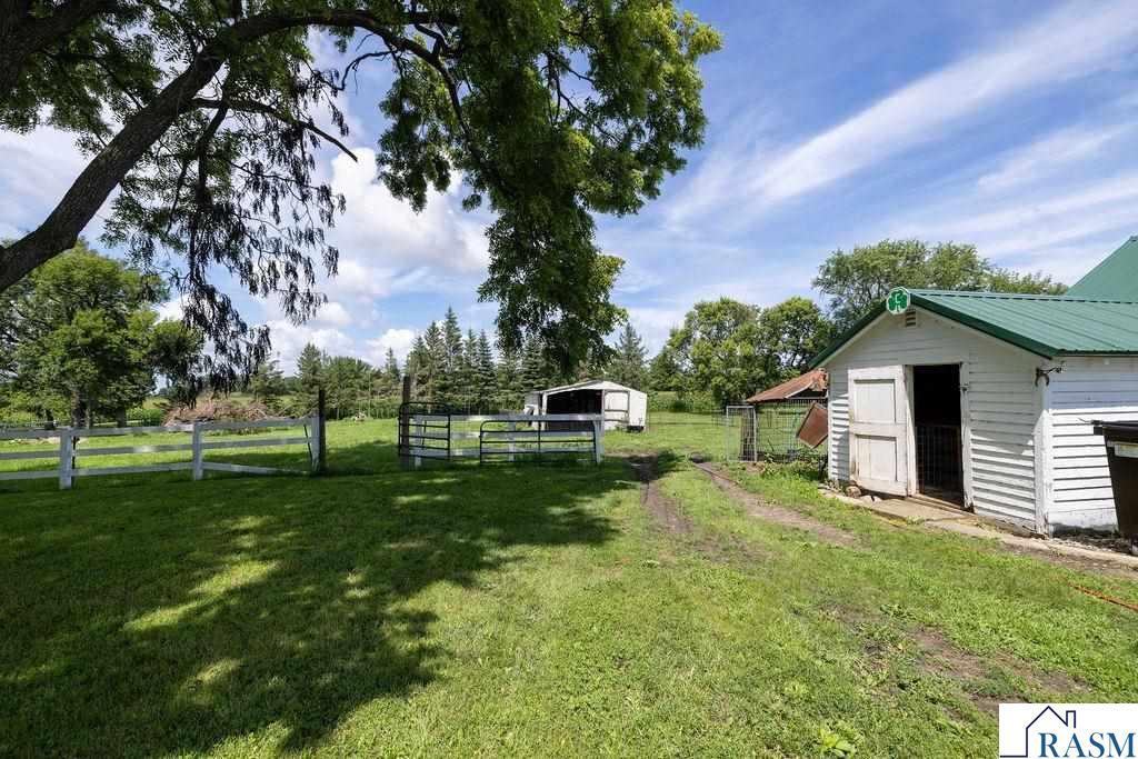 725 110th Street, Sherburn, MN 56171 Listing Photo  22