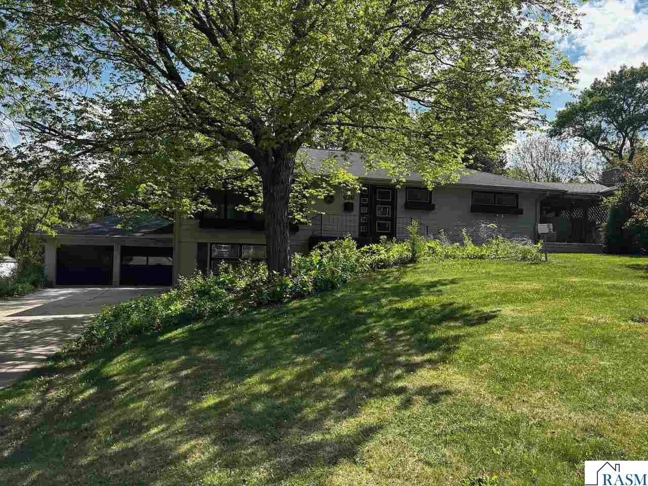 626 Austin Drive, St. Peter, MN 56082 Listing Photo  1