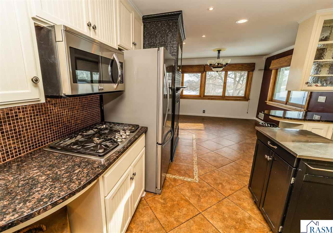 626 Austin Drive, St. Peter, MN 56082 Listing Photo  15