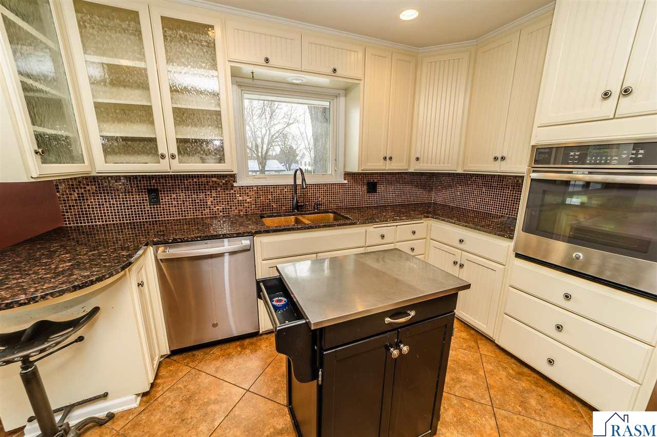 626 Austin Drive, St. Peter, MN 56082 Listing Photo  18