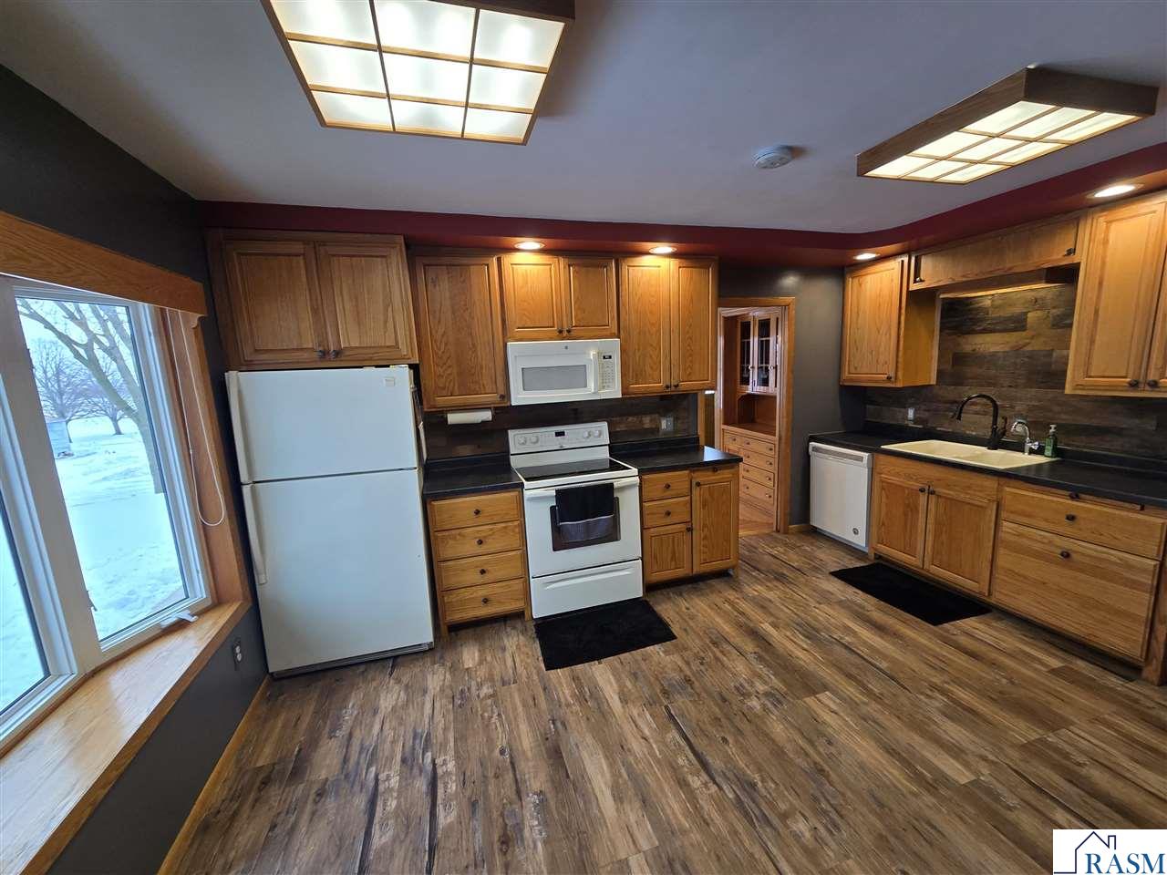 67632 440th St, Fairfax, MN 55332 Listing Photo  5