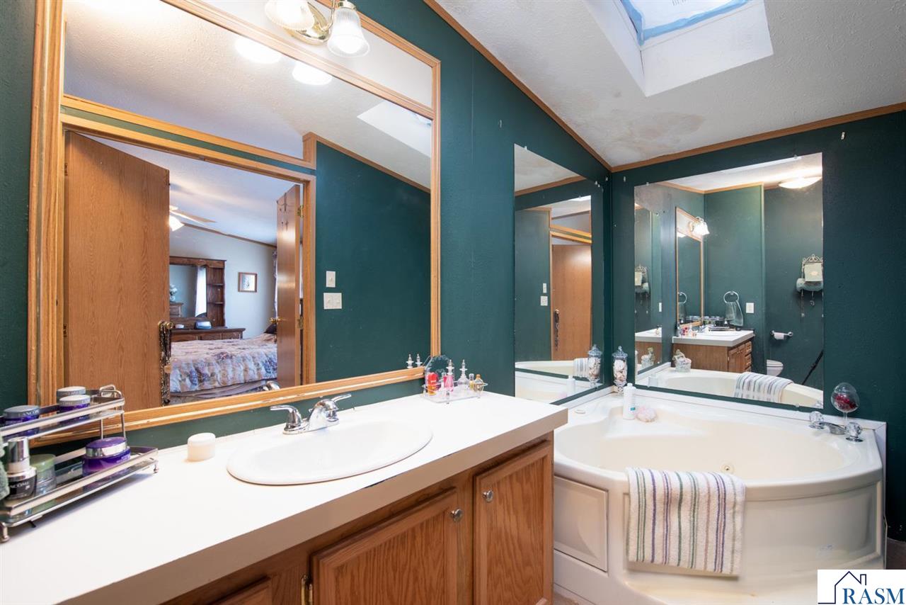 37026 710th Avenue, St. James, MN 56081 Listing Photo  24