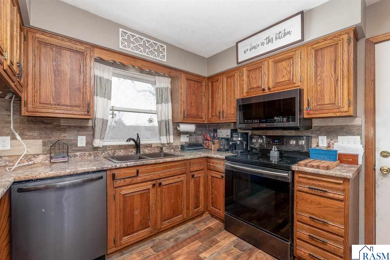 428 2nd Avenue, Pemberton, MN 56078 Listing Photo  8