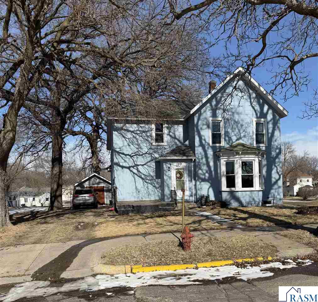 100 NW Greenback Street, Sleepy Eye, MN 56085 Listing Photo  1