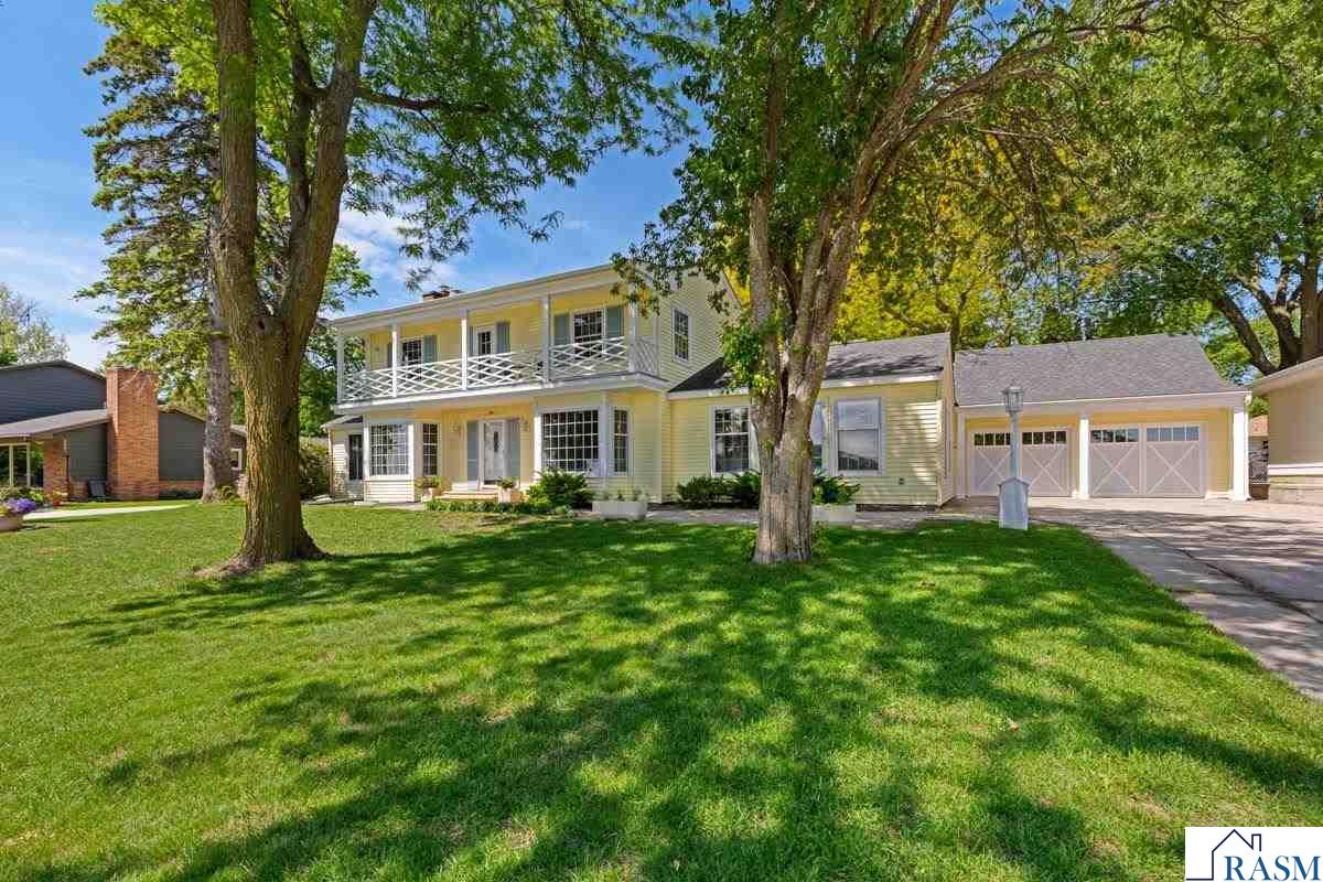 901 Clear Lake Drive, Waseca, MN 56093 Listing Photo  3