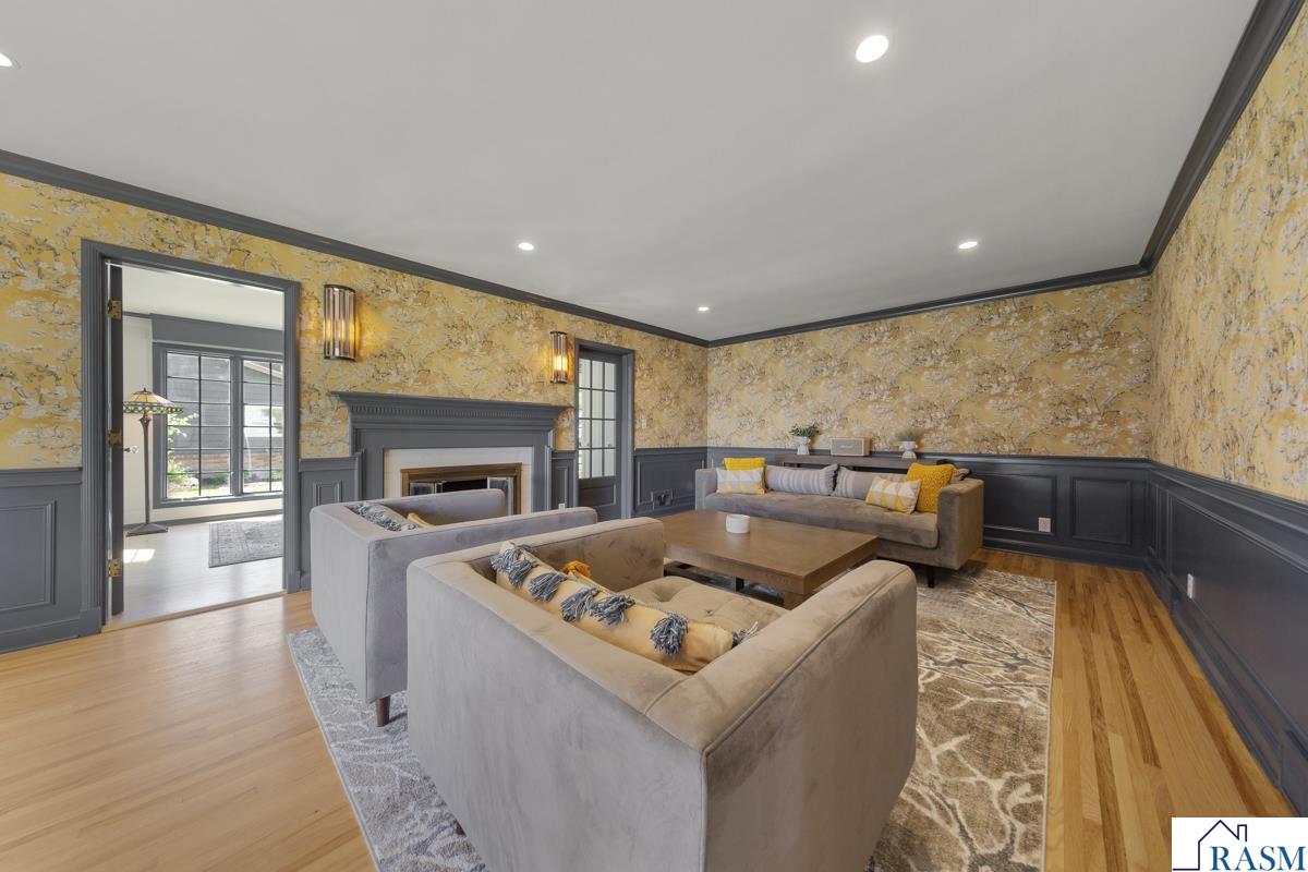 901 Clear Lake Drive, Waseca, MN 56093 Listing Photo  6