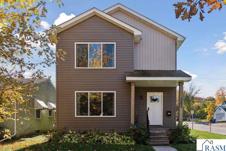 2084 E Reaney Avenue, St. Paul, MN 55119-3946 Listing Photo  1