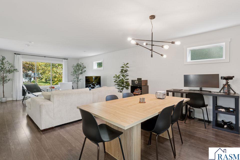 2084 E Reaney Avenue, St. Paul, MN 55119-3946 Listing Photo  7