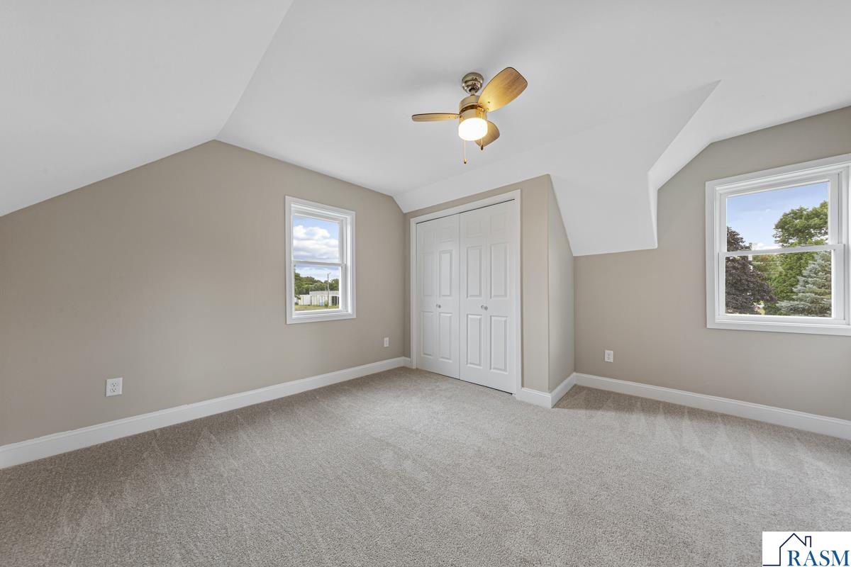 515 SW Benzel Avenue, Madelia, MN 56062 Listing Photo  18