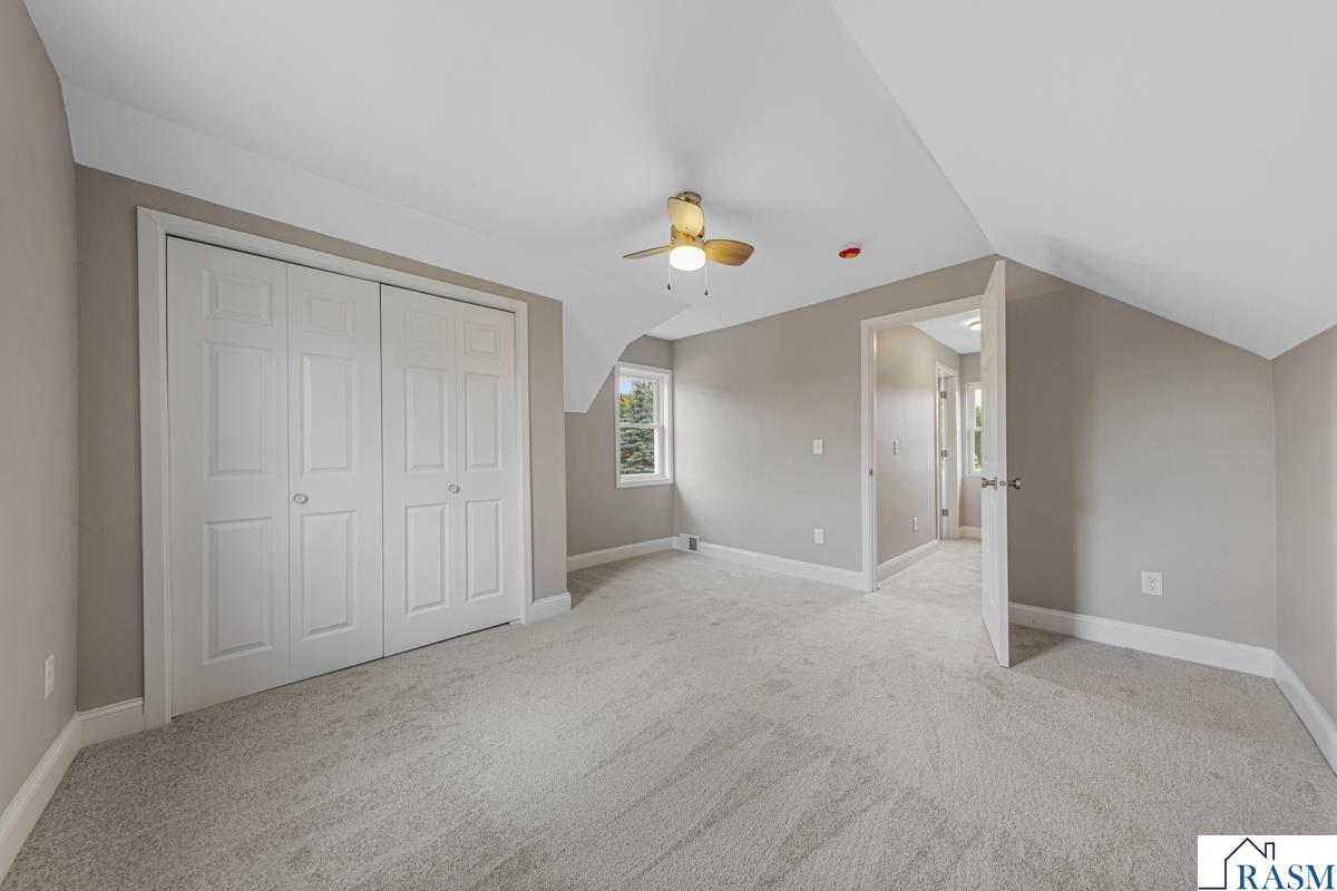 515 SW Benzel Avenue, Madelia, MN 56062 Listing Photo  33