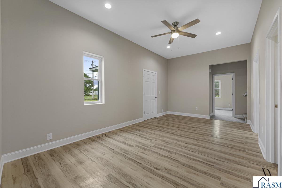 515 SW Benzel Avenue, Madelia, MN 56062 Listing Photo  35