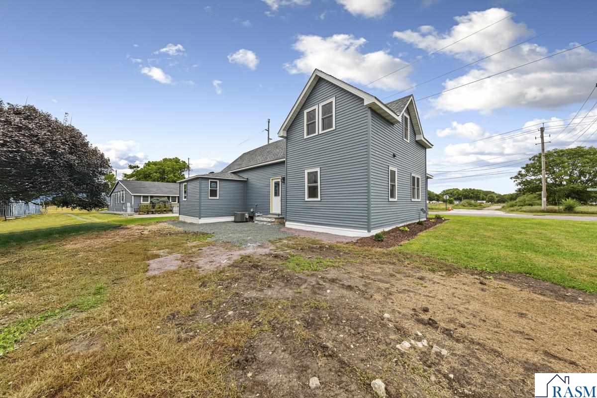 515 SW Benzel Avenue, Madelia, MN 56062 Listing Photo  39