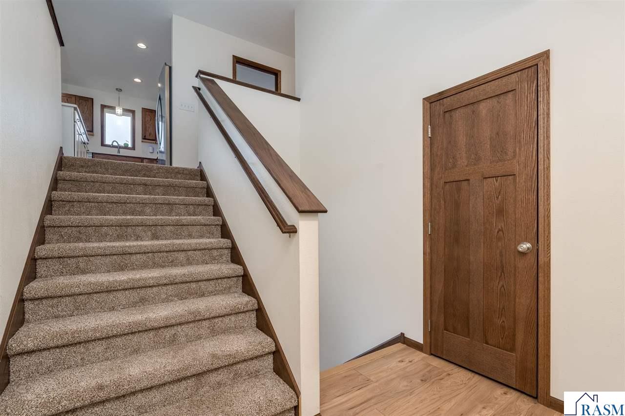 510 SW 4th Avenue, Mapleton, MN 56065 Listing Photo  3