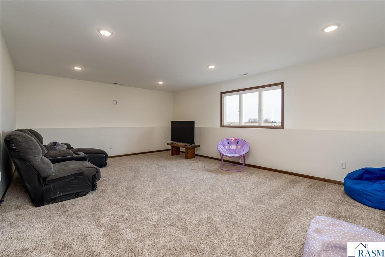 510 SW 4th Avenue, Mapleton, MN 56065 Listing Photo  24
