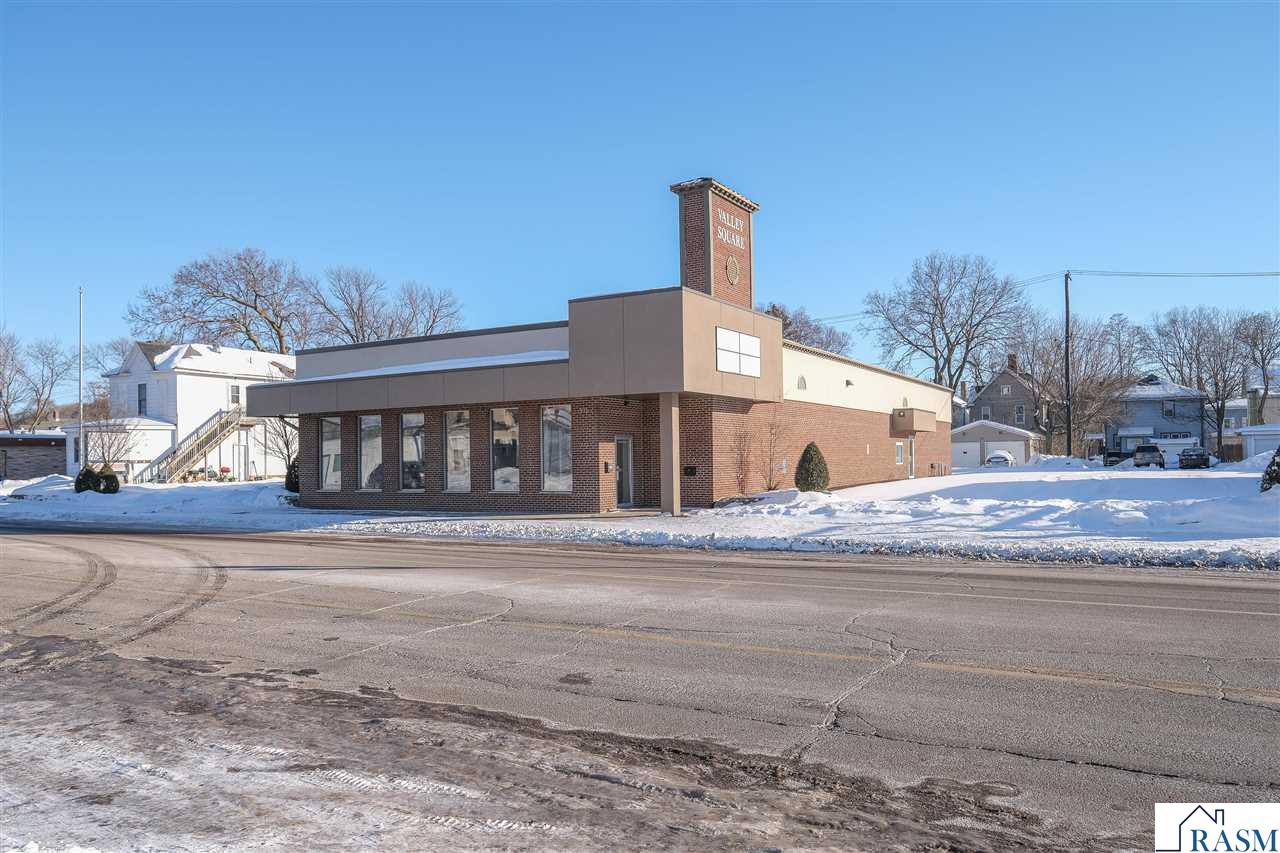 915 S Front Street, Mankato, MN 56001 Listing Photo  1
